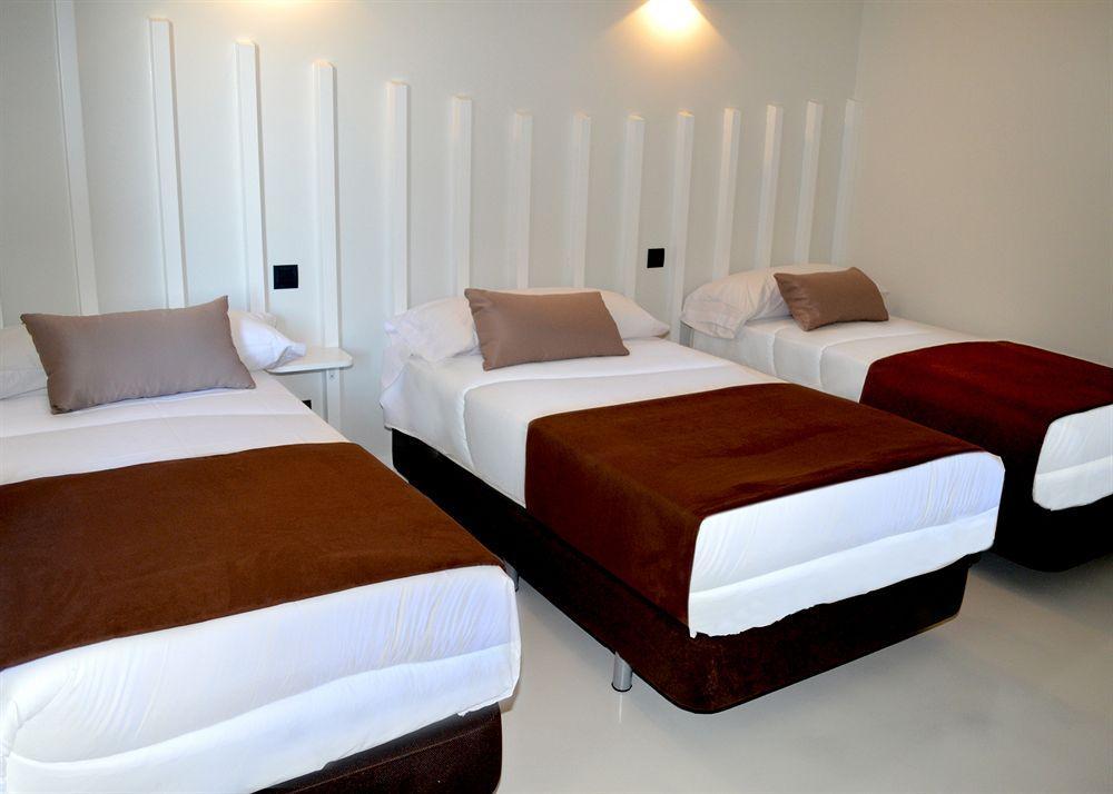 Hotel Gran Via 44
