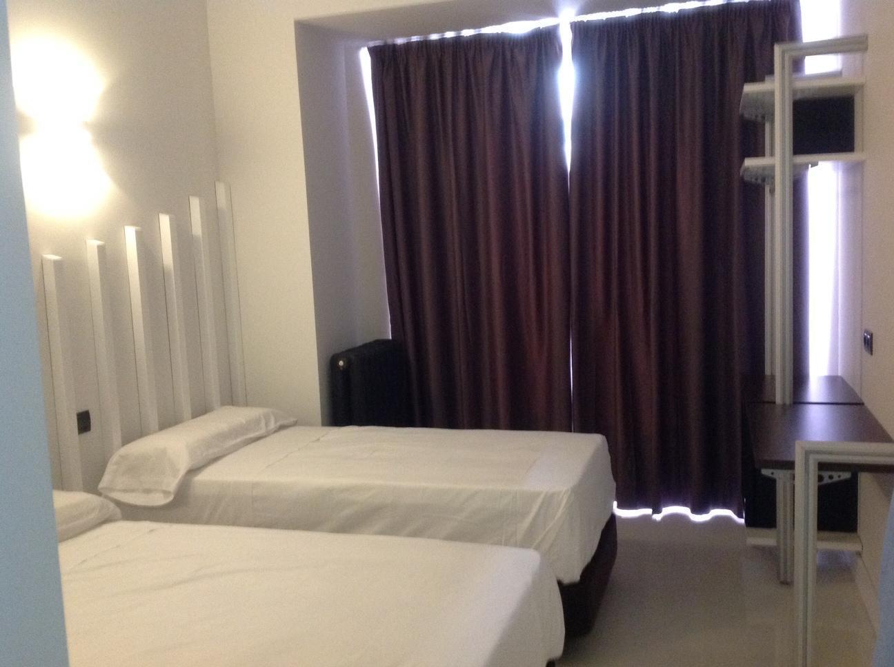 Hotel Gran Via 44 Granada