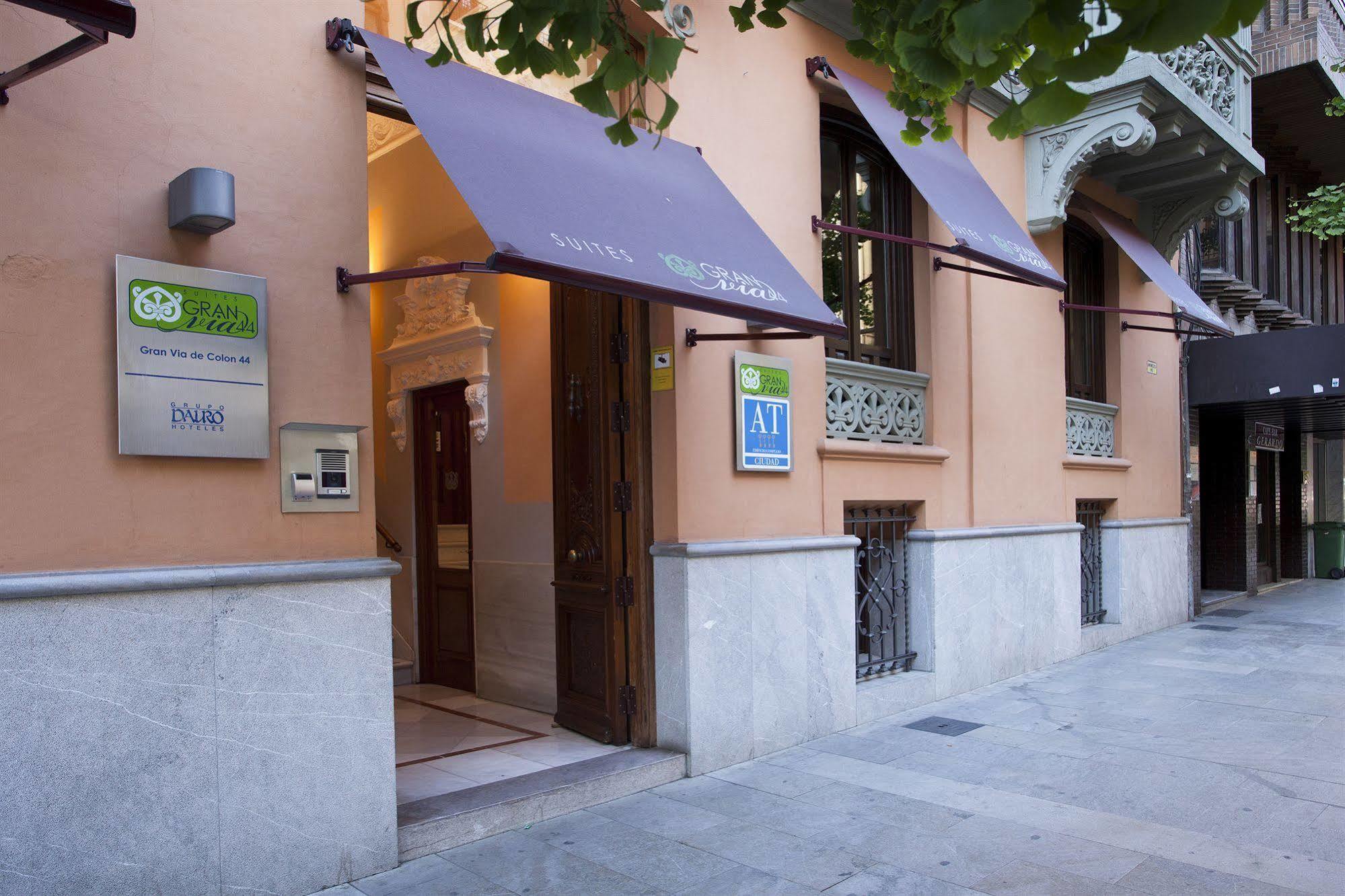 Hotel Gran Via 44
